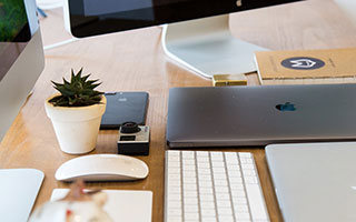 开云官网-丹佛掘金血洗密尔沃基雄鹿，穆雷操刀奇招英雄翻盘宿敌对决八强赛，成为赛场最大亮点