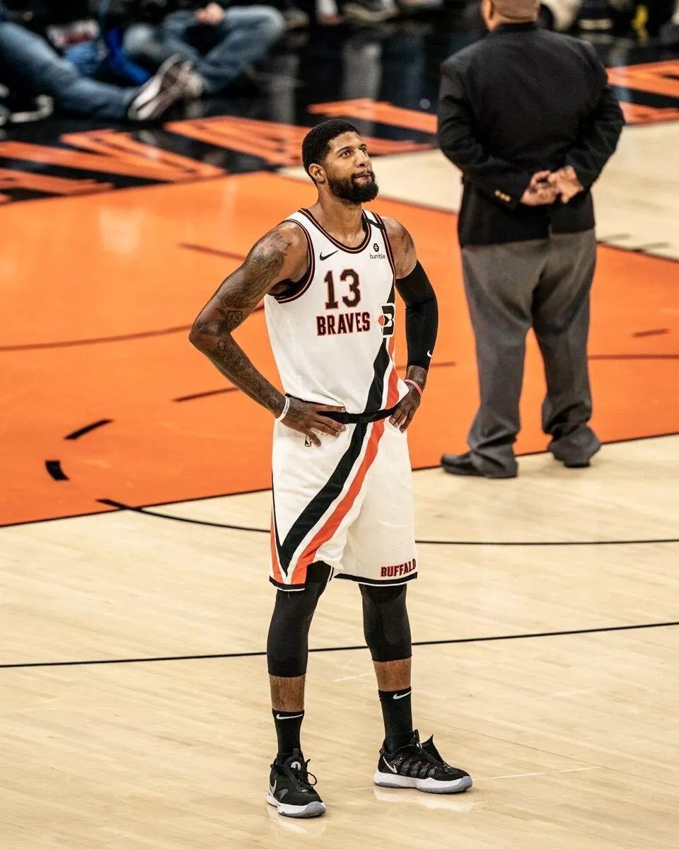 联盟发出新规定，加强队员对裁判的尊重，稳步上升